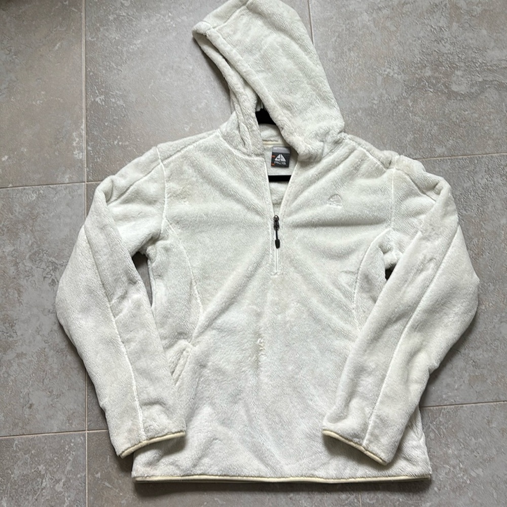Nike ACG quarter zip fleece hood top with slit side pockets